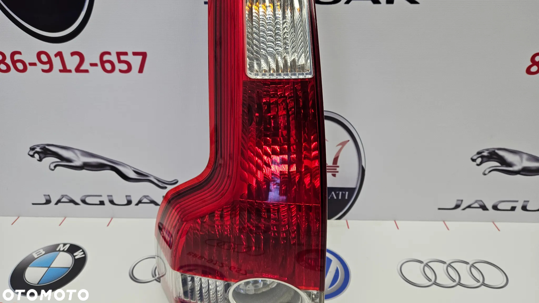Volvo V50 2003-2007 Lampa tył lewy Lampa tylna lewa Kompletna Europa 30698918 - 9