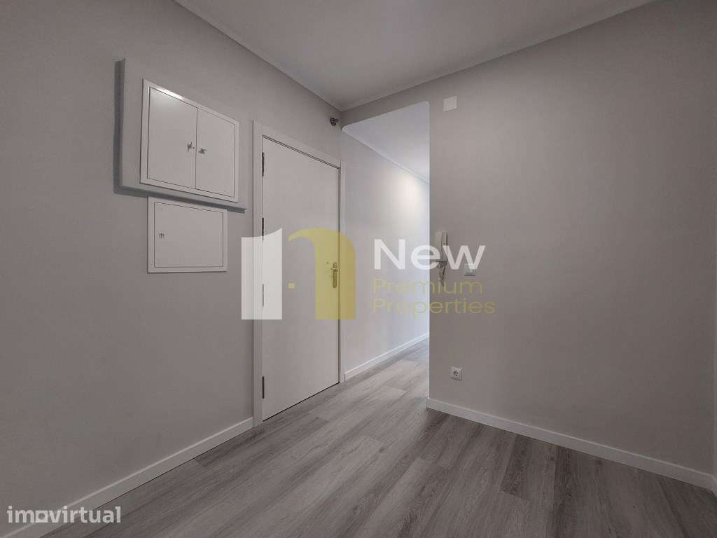 Apartamento T2 Remodelado com Arrecadação em Oeiras. - Grande imagem: 2/17
