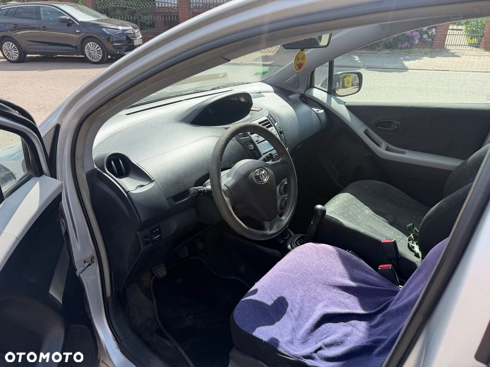 Toyota Yaris 1.0 Luna - 7