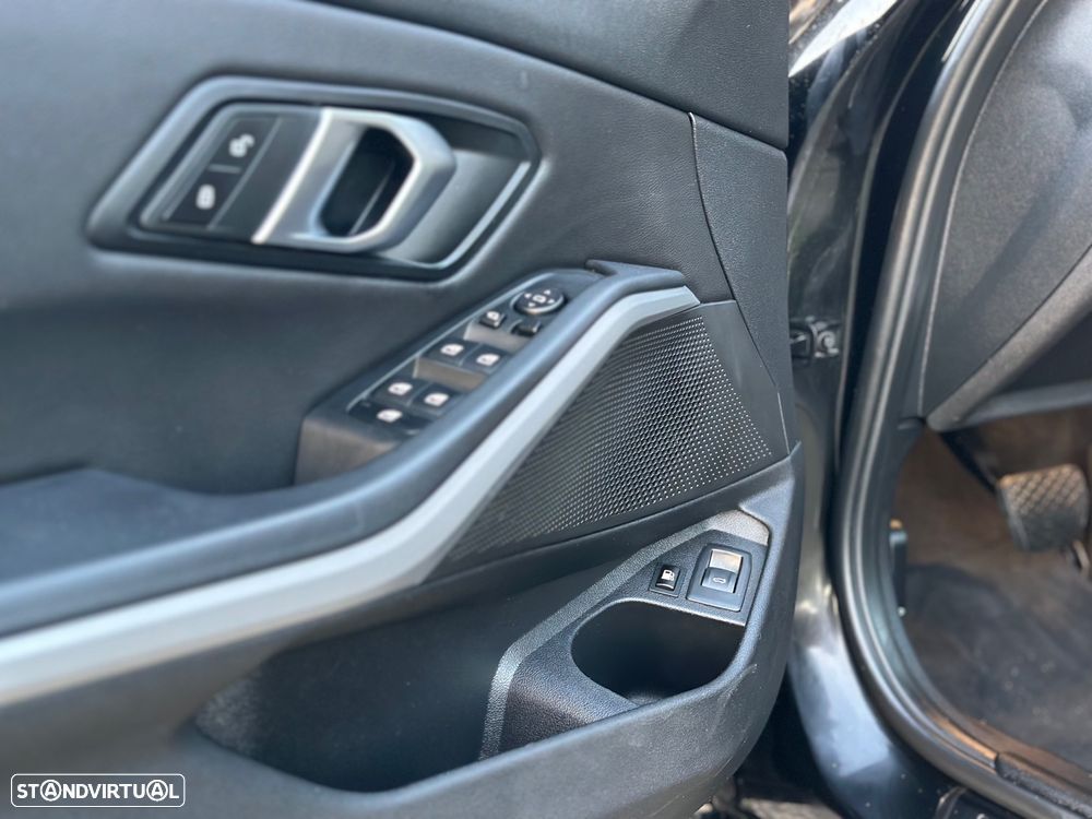 BMW 330 e Touring xDrive Aut. Advantage - 29