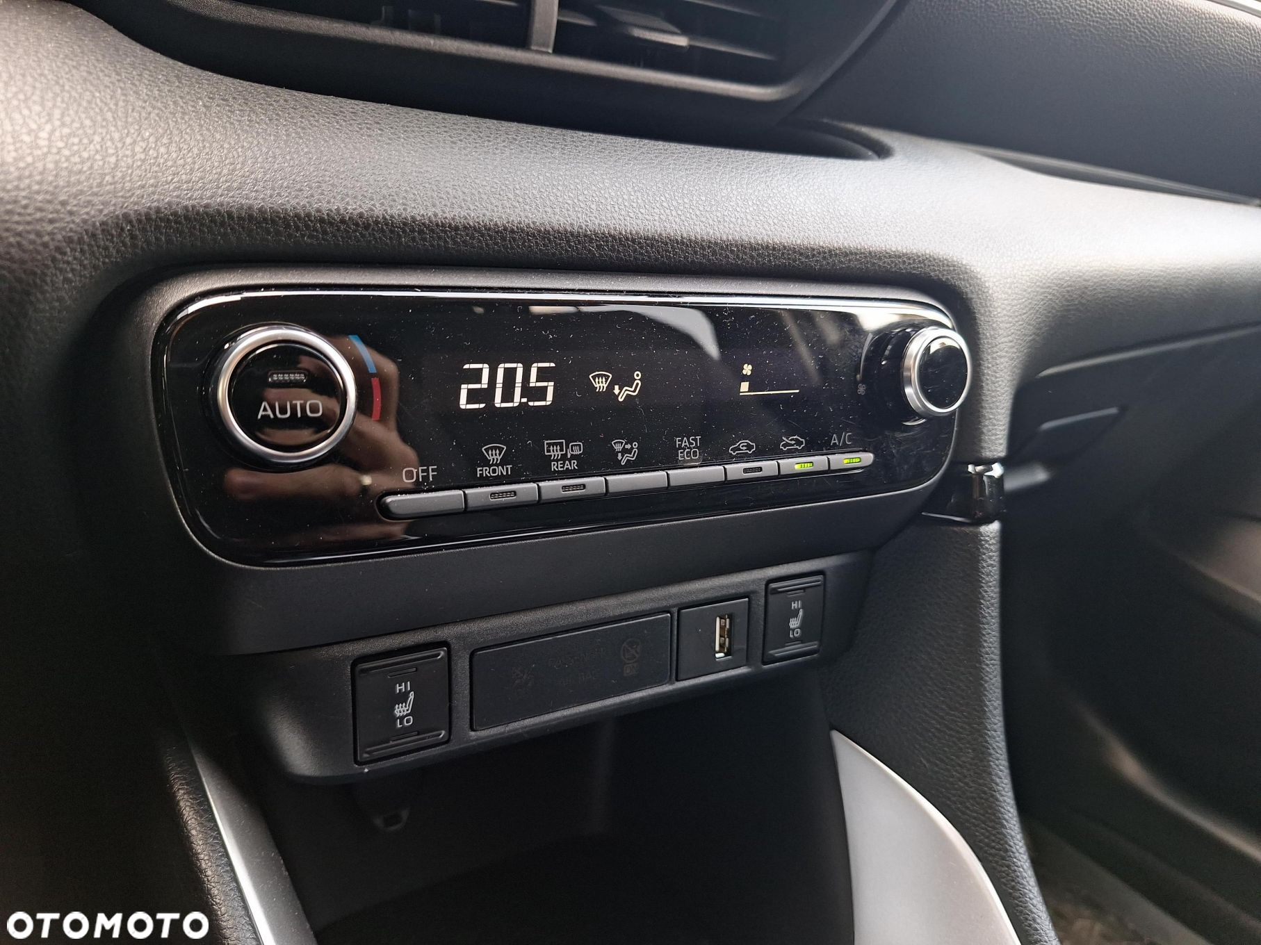Toyota Yaris - 17