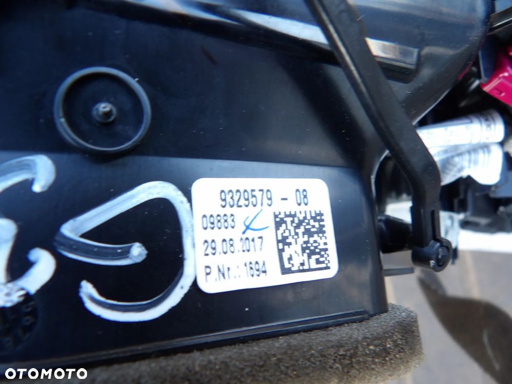 BMW - G31 - LISTWA DESKI ROZDZIELCZEJ - KRATKI NAWIEWU - 9329585  9329579 - 5