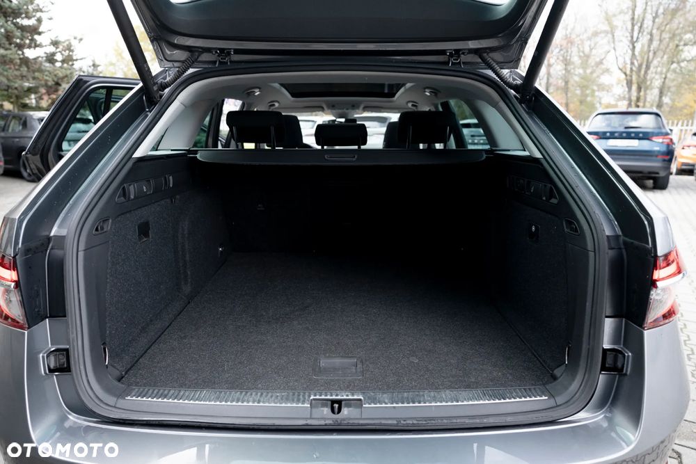 Skoda Superb 2.0 TSI 4x4 Scout DSG - 11