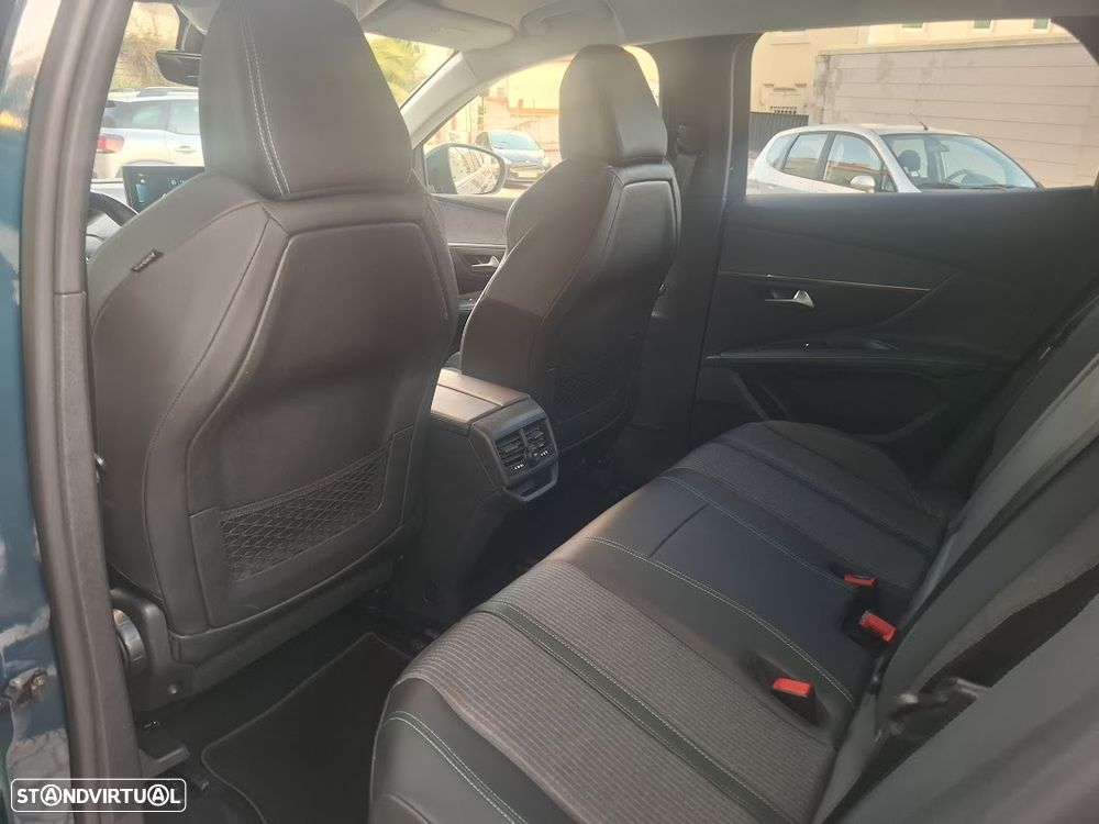 Peugeot 3008 1.6 Hybrid Allure e-EAT8 - 32