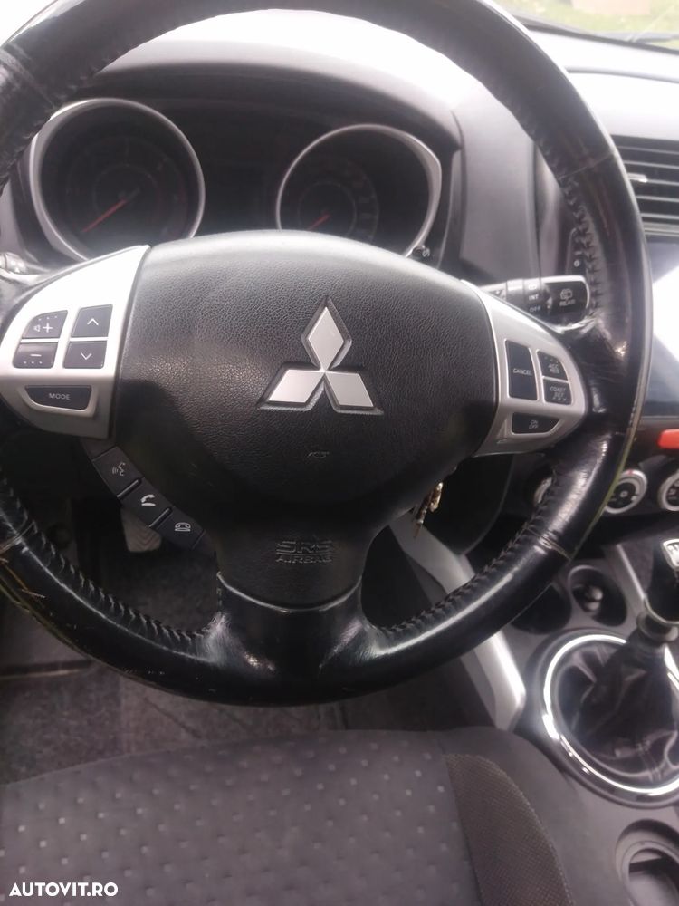 Mitsubishi ASX - 15