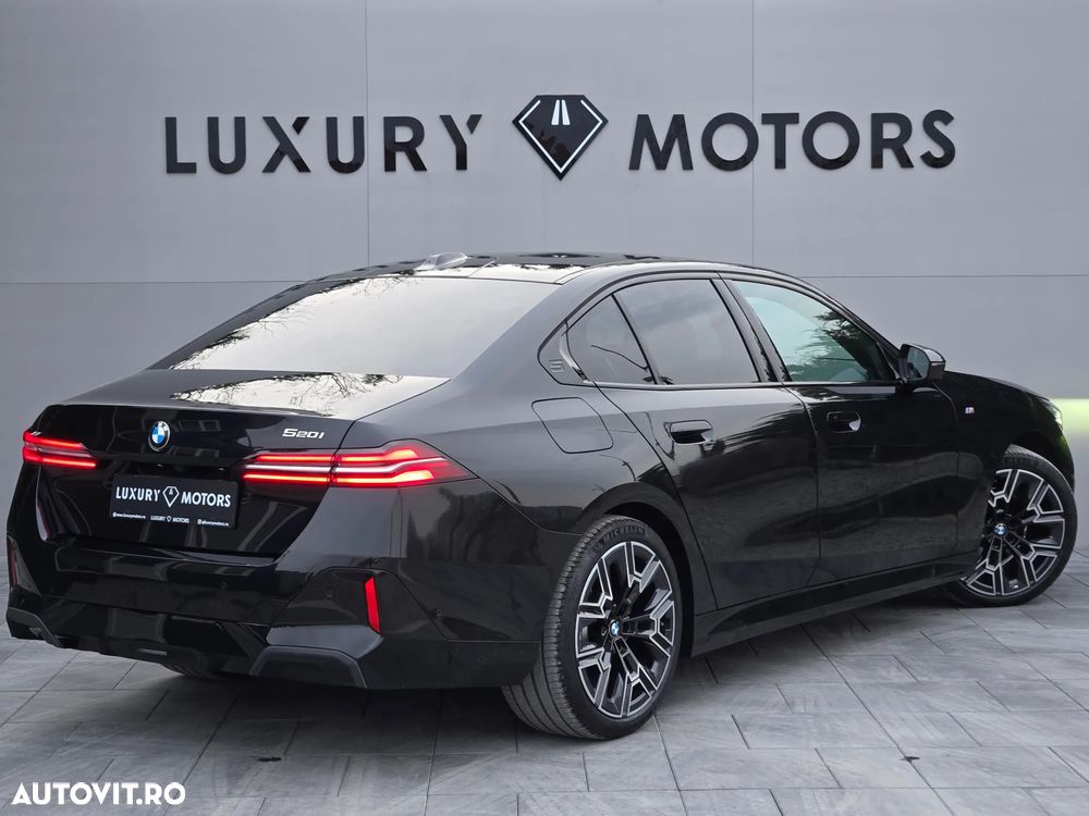 BMW Seria 5 520i Aut. M Sport Edition - 4