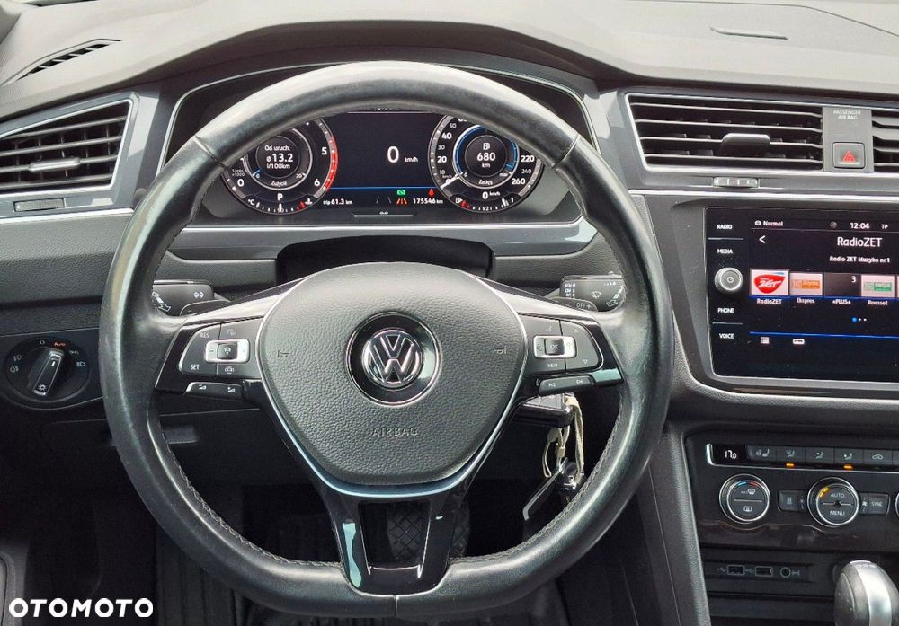 Volkswagen Tiguan - 32