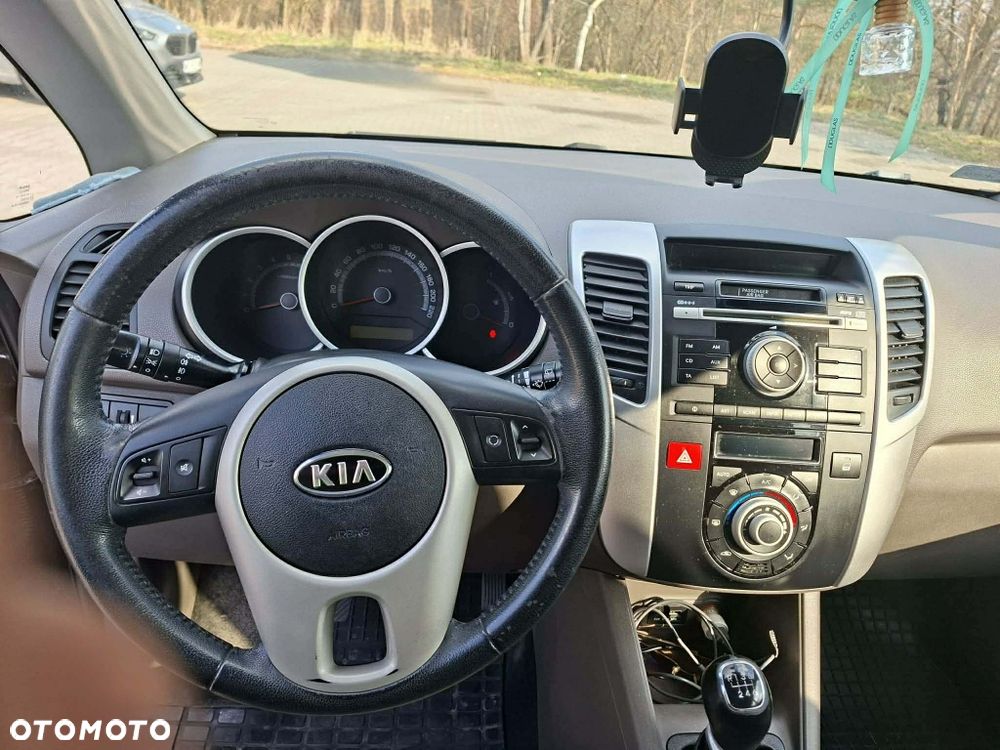 Kia Venga - 6