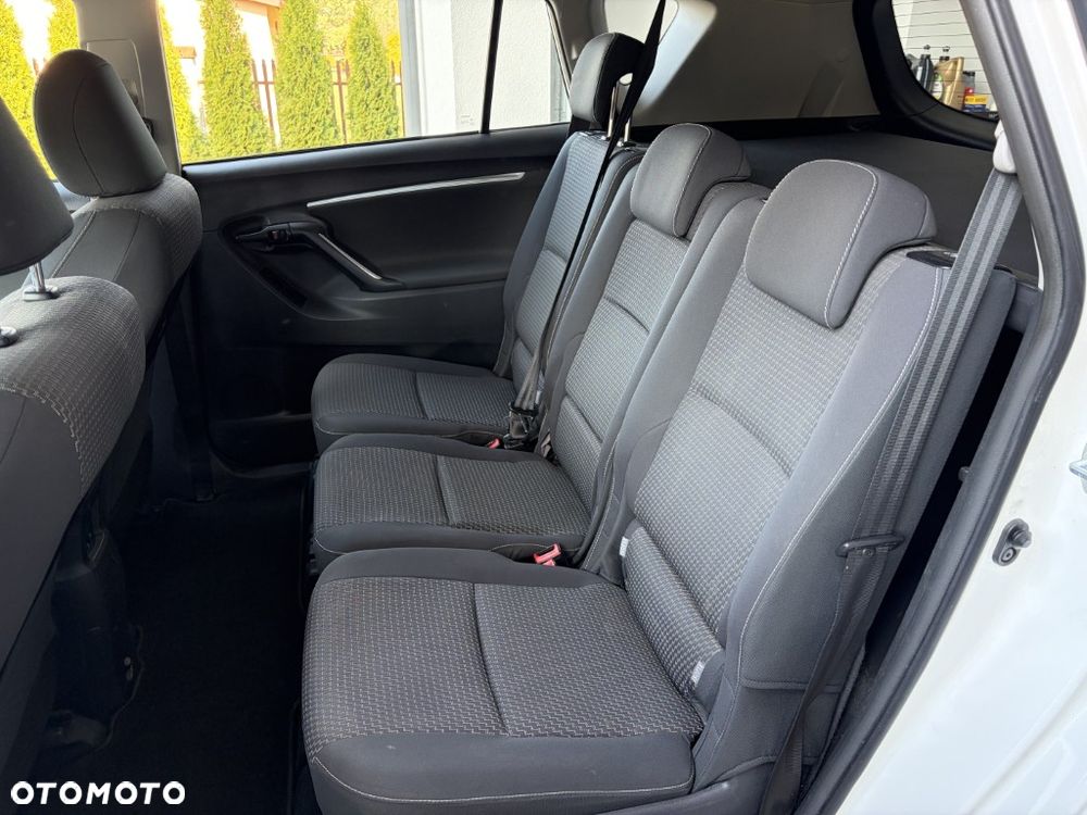 Toyota Verso 1.6 D-4D Prestige - 9