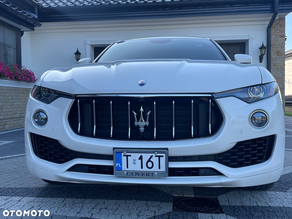 Maserati Levante Essence - 2