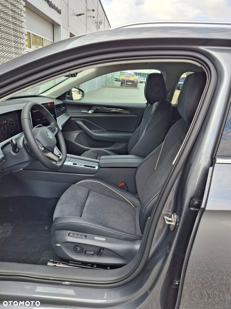 Volkswagen Passat - 12