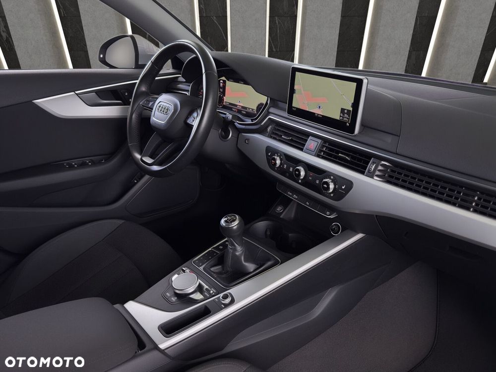 Audi A4 Limousine - 16