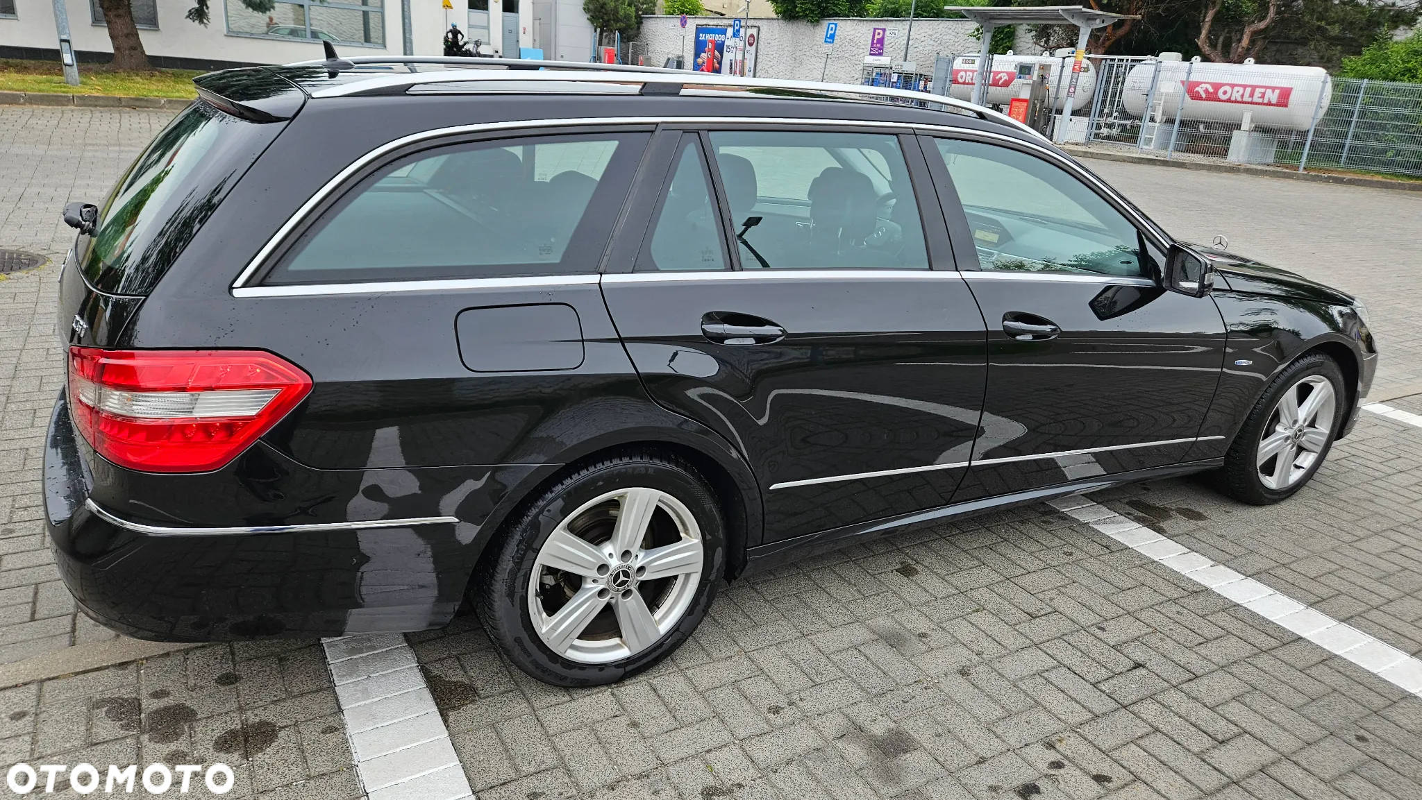 Mercedes-Benz Klasa E 200 T CGI BlueEFFICIENCY Automatik Elegance - 7
