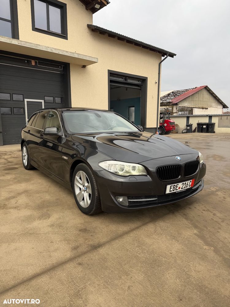 BMW Seria 5 520d Sport-Aut. - 1