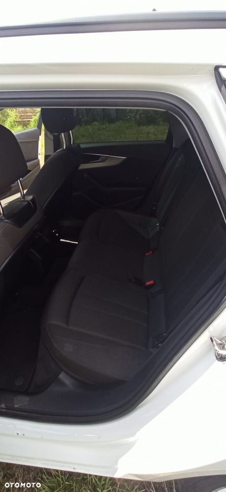 Audi A4 Avant 2.0 TDI S tronic - 13