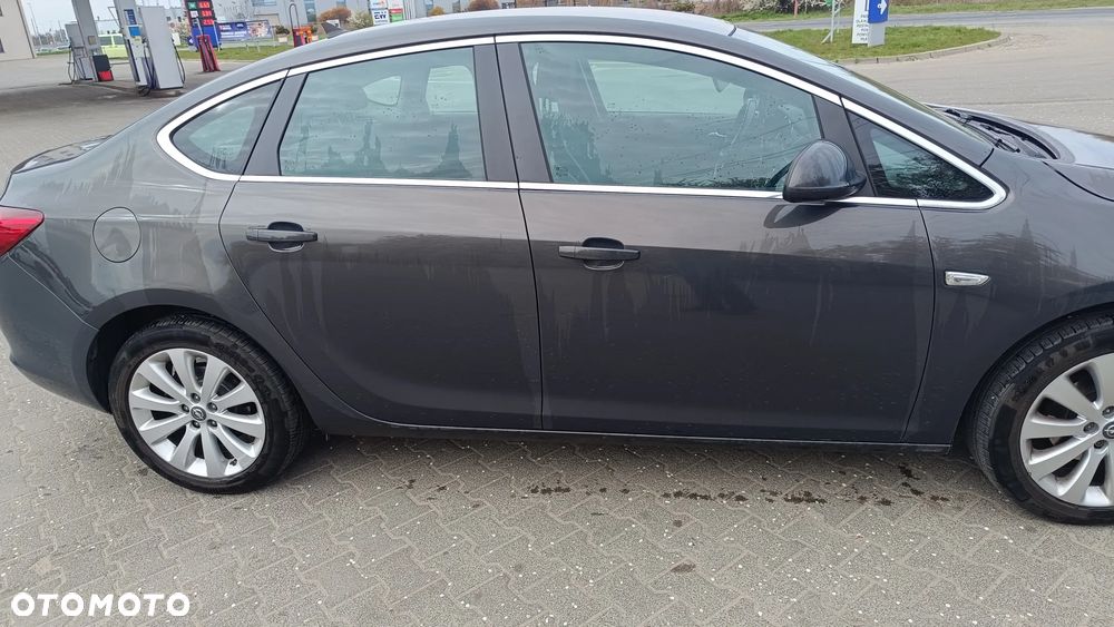 Opel Astra - 4
