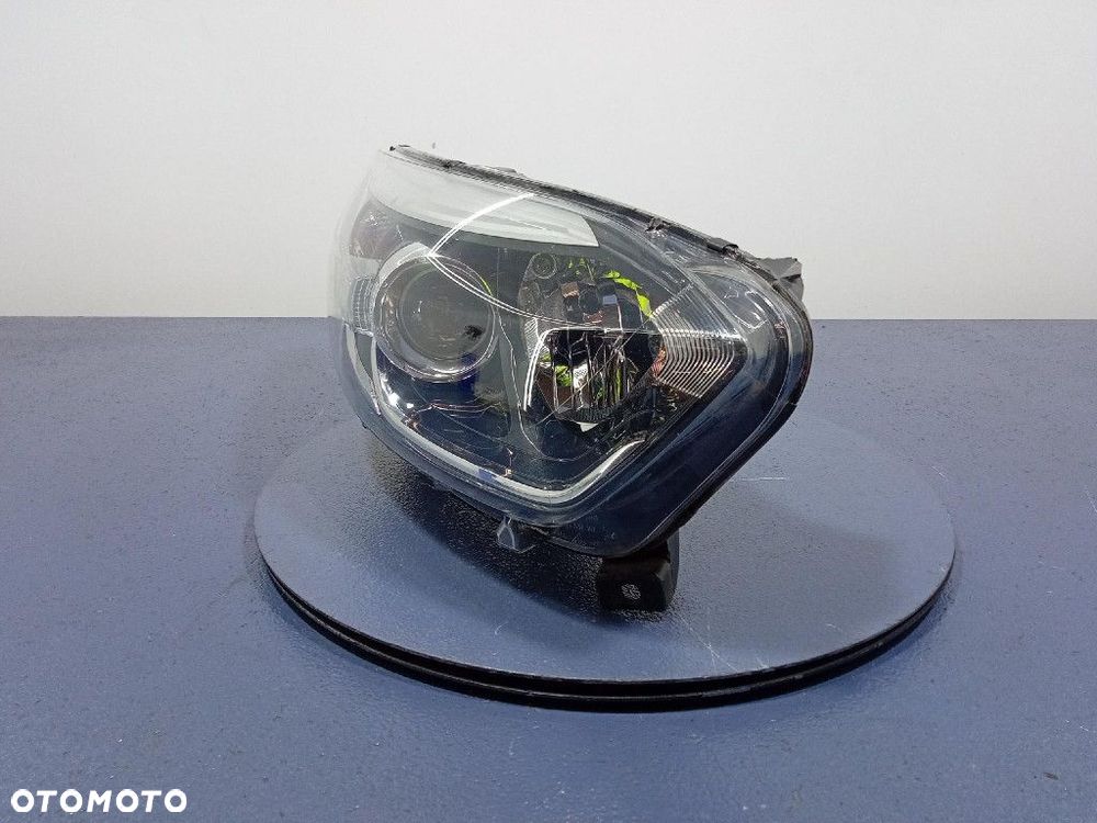 RENAULT CAPTUR  REFLEKTOR PRAWY 260102734R - 2