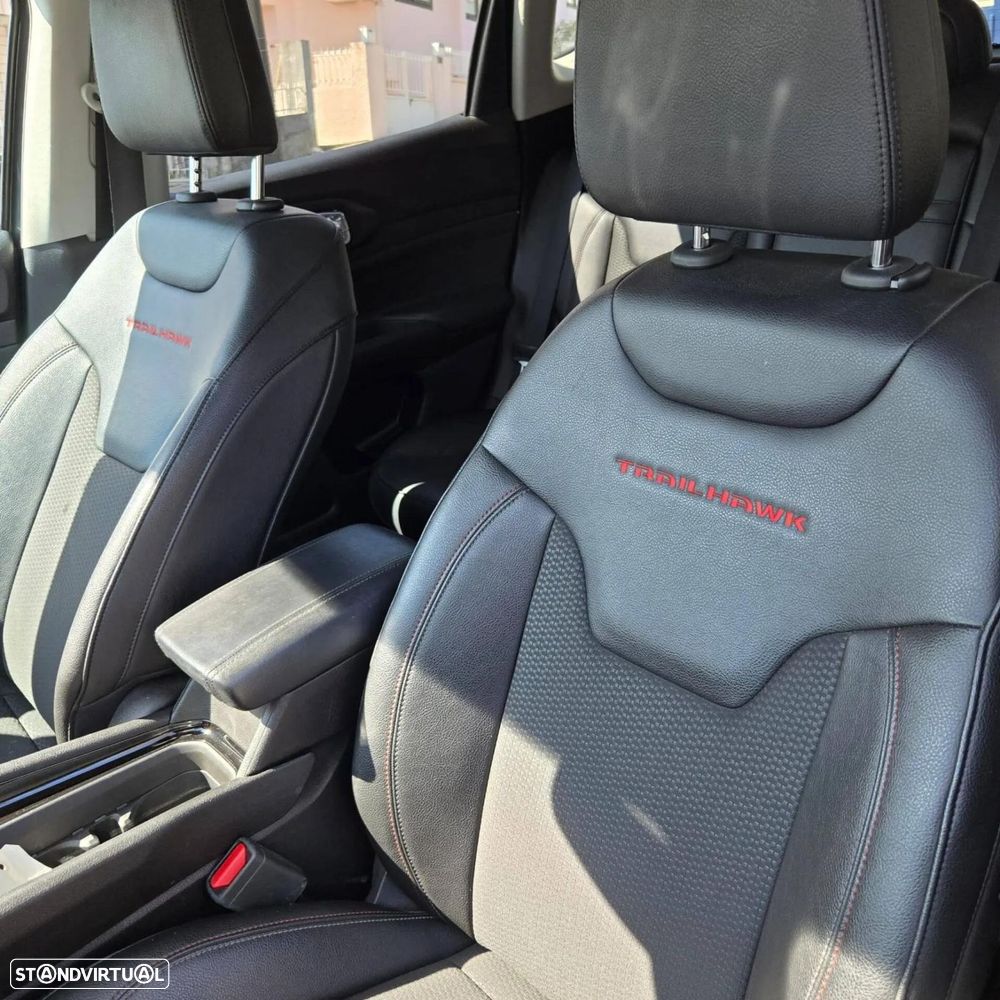 Jeep Compass 1.3 T-GDI 4xe Auto Trailhawk - 12