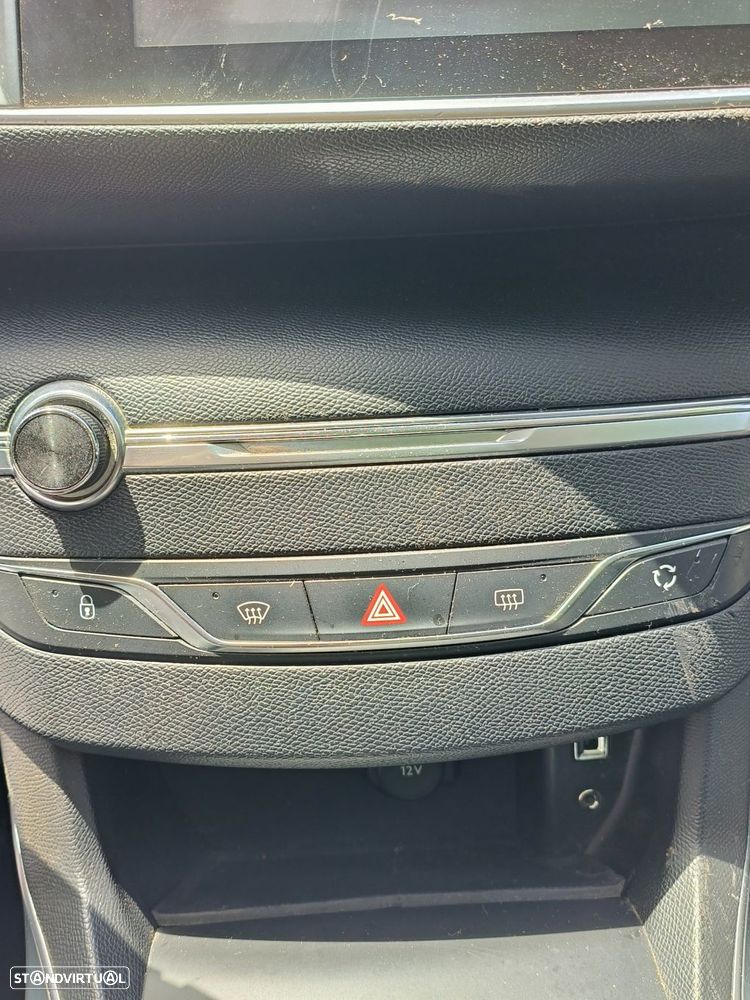 Peugeot 308 SW 1.6 e-HDi Allure - 16