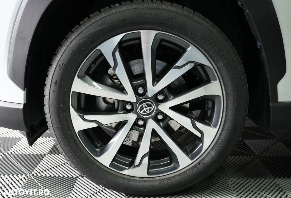 Toyota Corolla Cross - 12