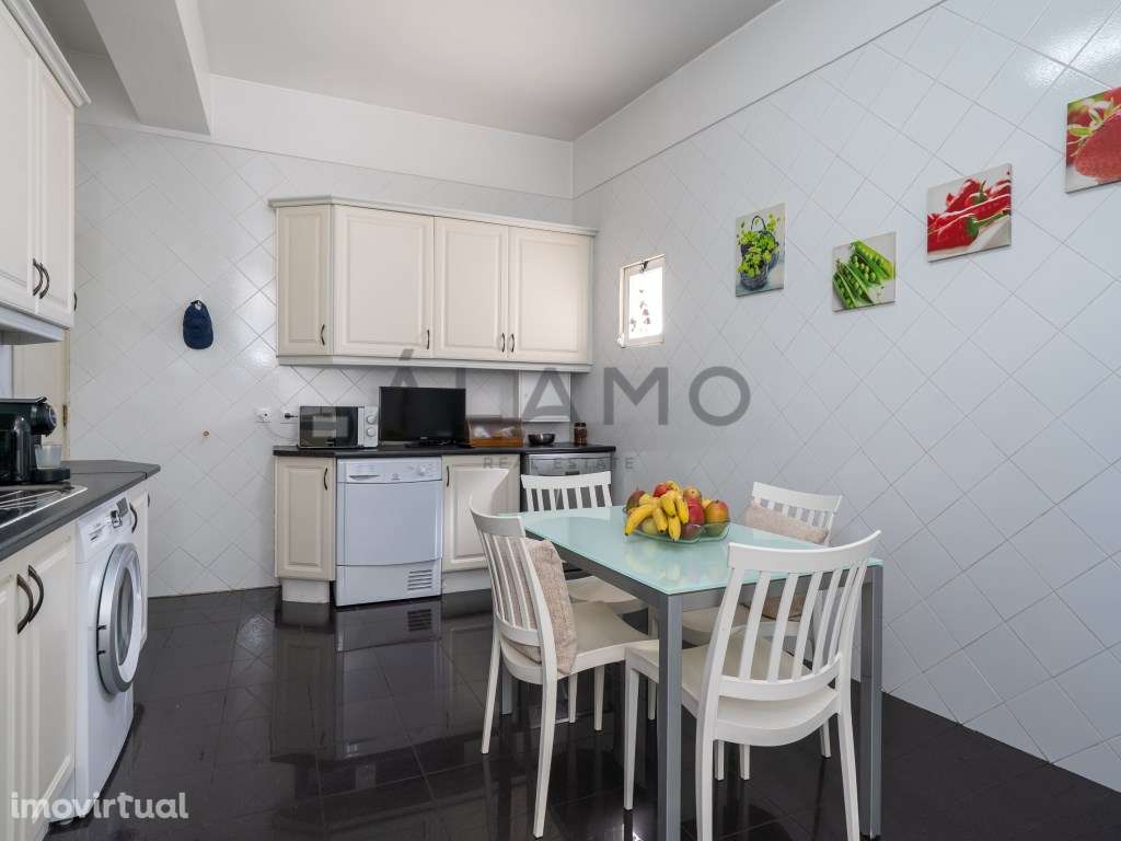 Apartamento T4 Renovado com Amplos Espaços Exteriores no Centro de ... - Grande imagem: 5/33