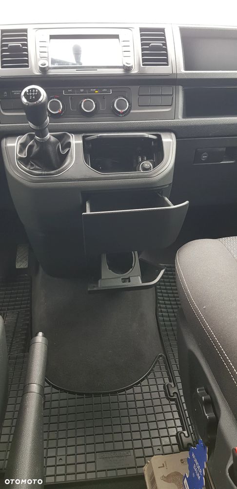 Volkswagen Multivan - 35