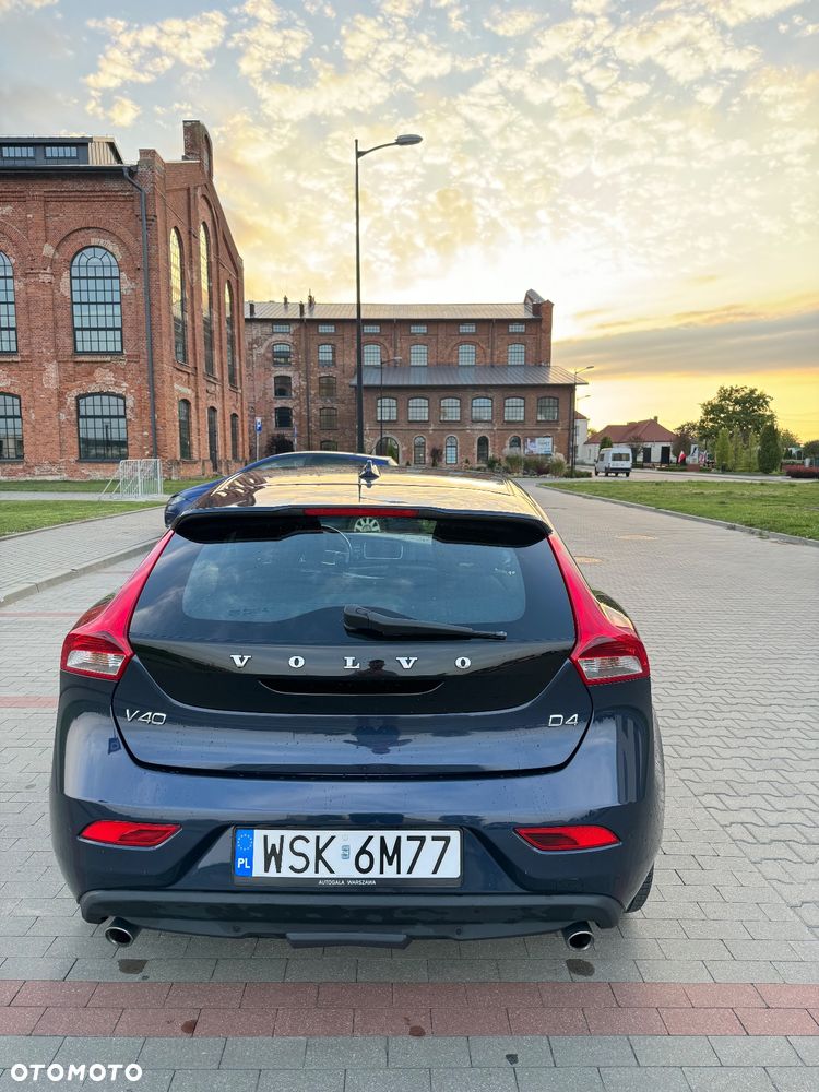 Volvo V40 D4 Momentum - 4