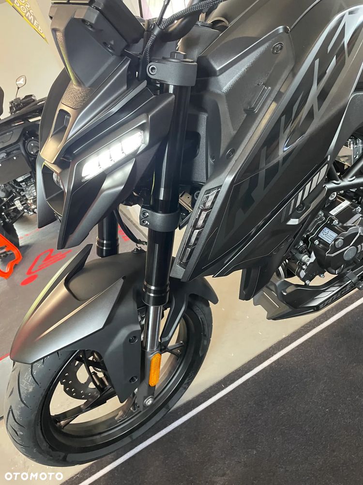 VOGE R125S - 11