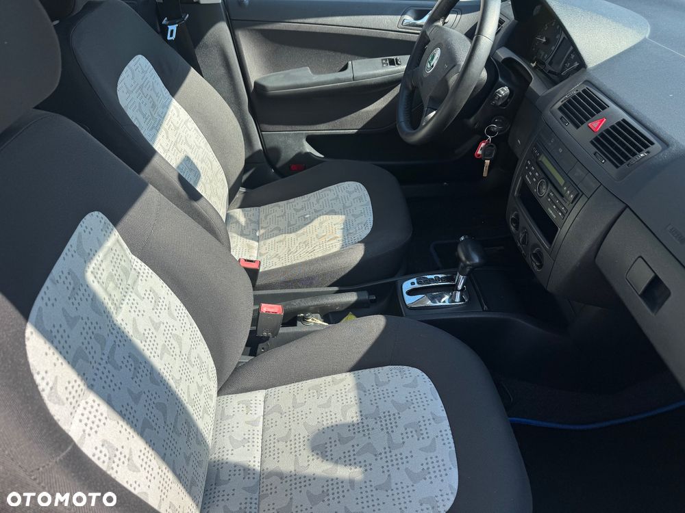 Skoda Fabia 1.4 16V Ambiente - 11
