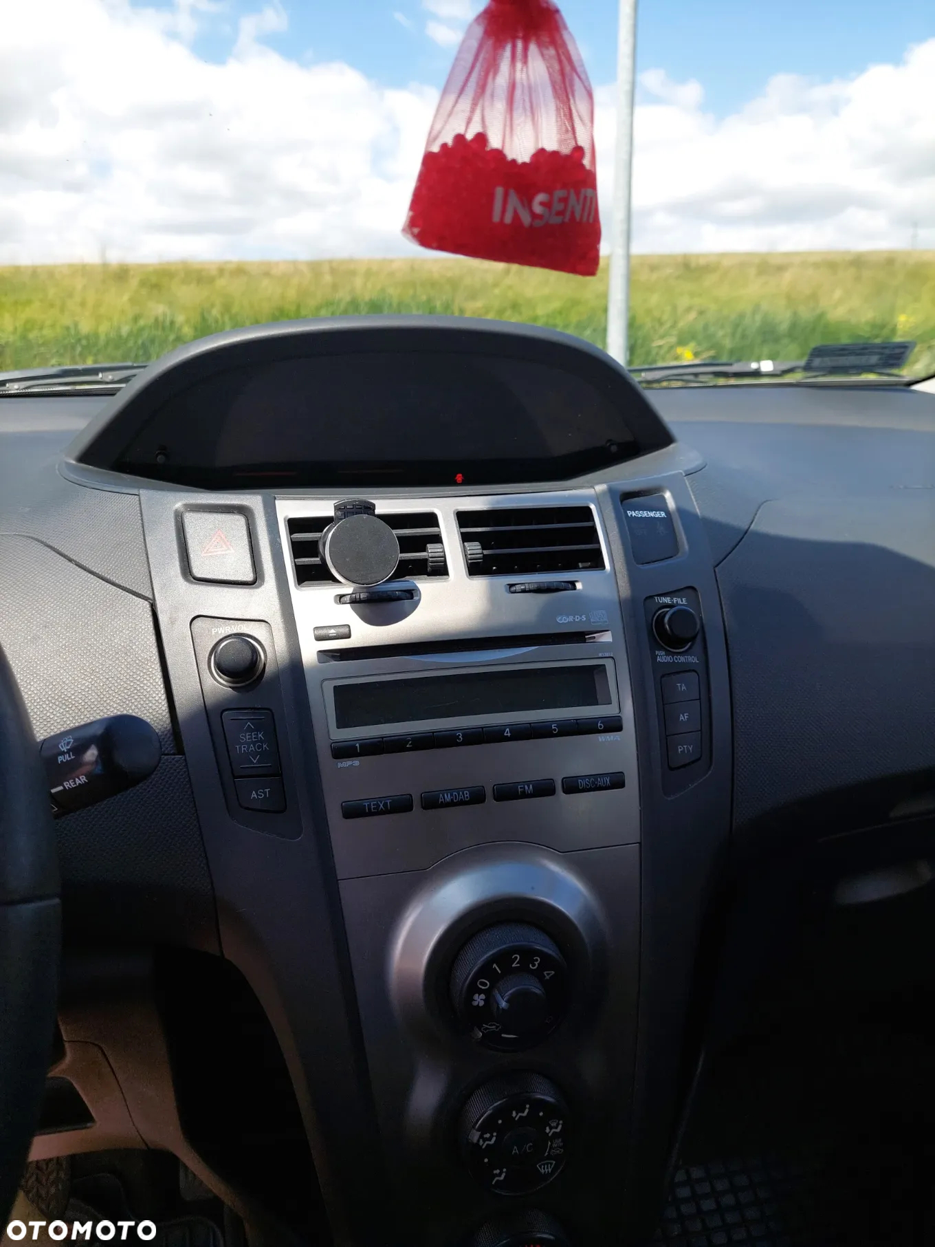 Toyota Yaris - 8