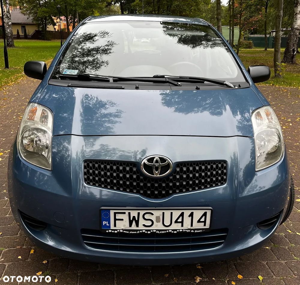 Toyota Yaris - 1