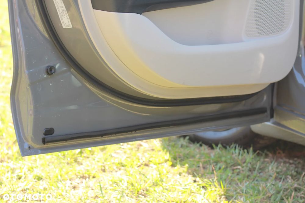 Chrysler Pacifica - 32