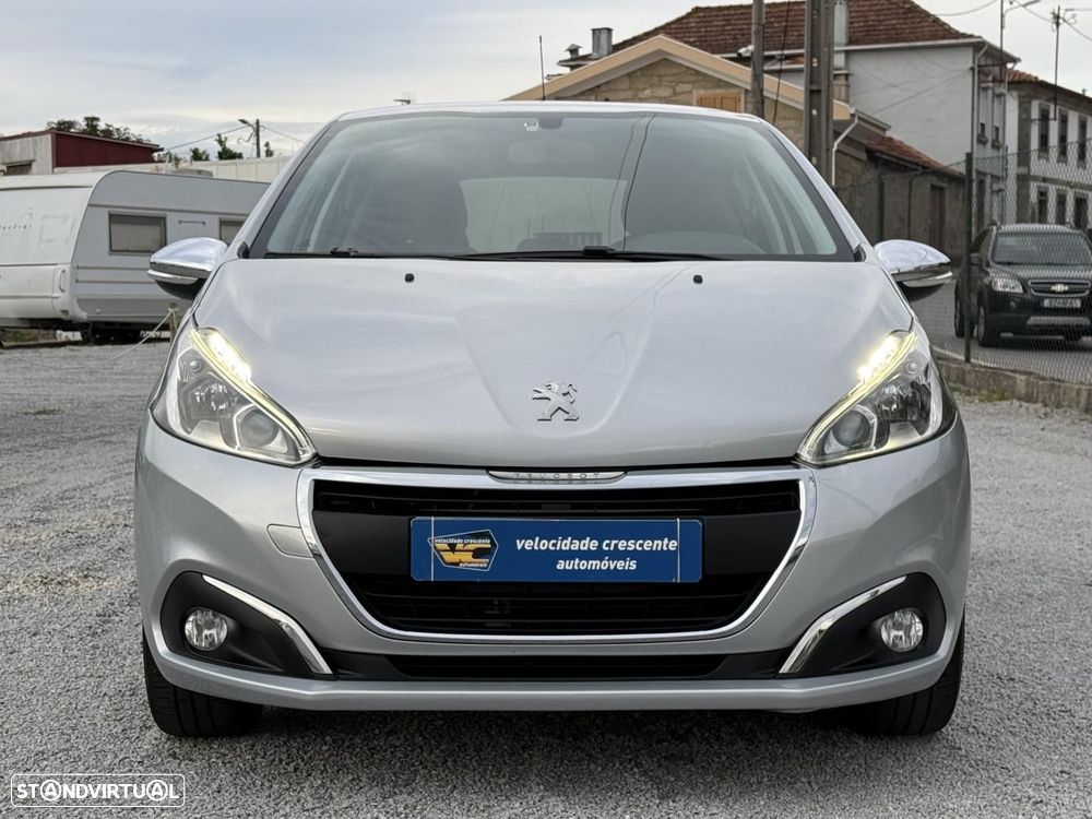 Peugeot 208 1.2 PureTech Style — photo 2