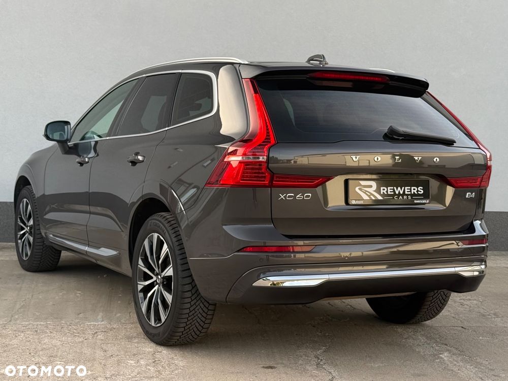 Volvo XC 60 B4 B Plus Bright - 4