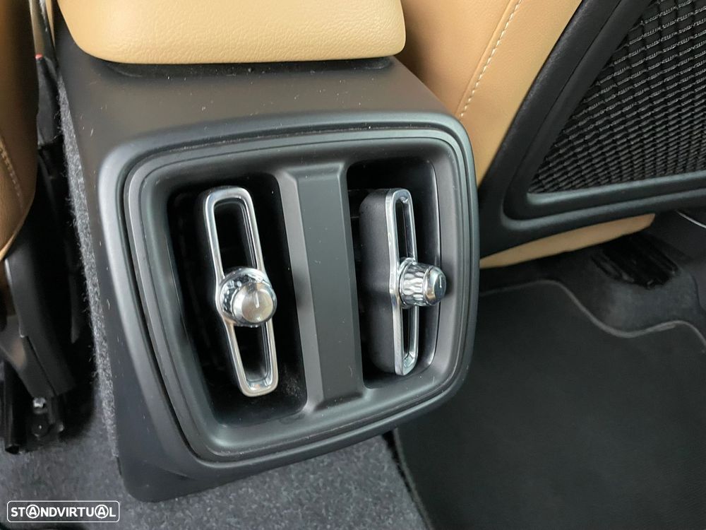 Volvo XC 40 2.0 B4 Inscription - 30