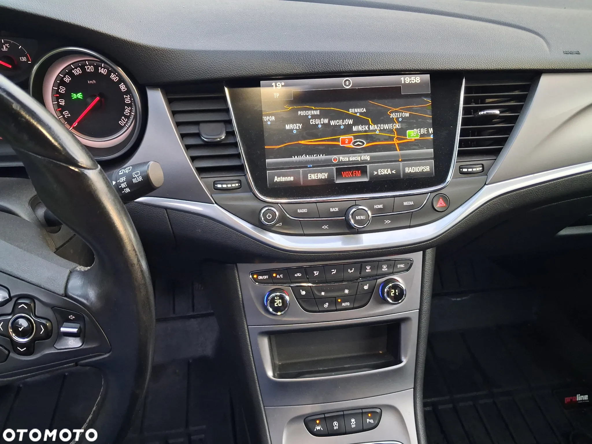 Opel Astra V 1.4 T Dynamic - 8