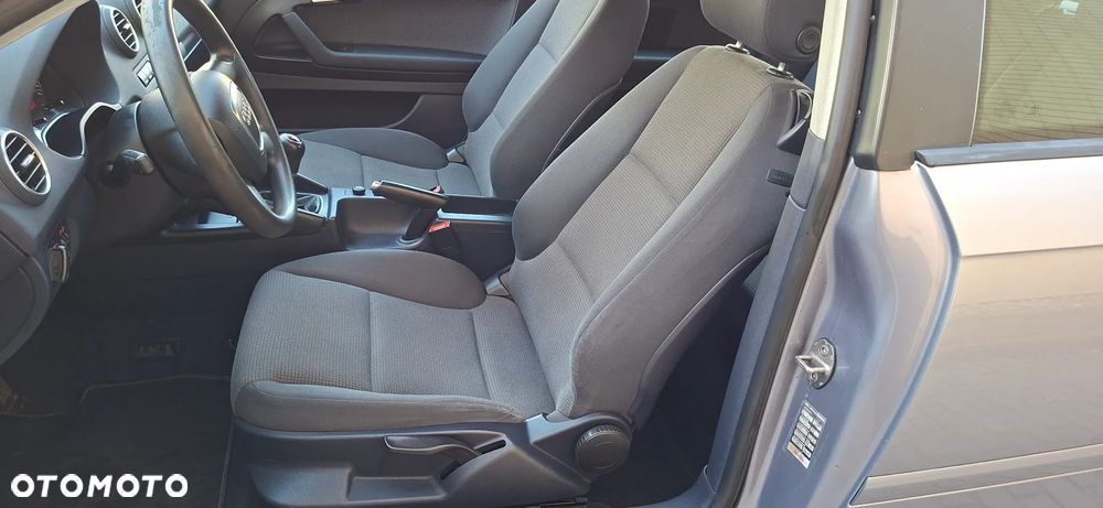 Audi A3 3-drzwiowe 1.6 Ambiente - 22