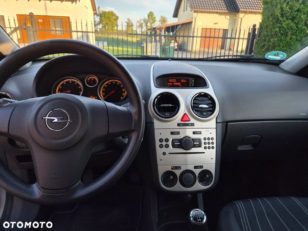 Opel Corsa 1.4 16V Enjoy - 14