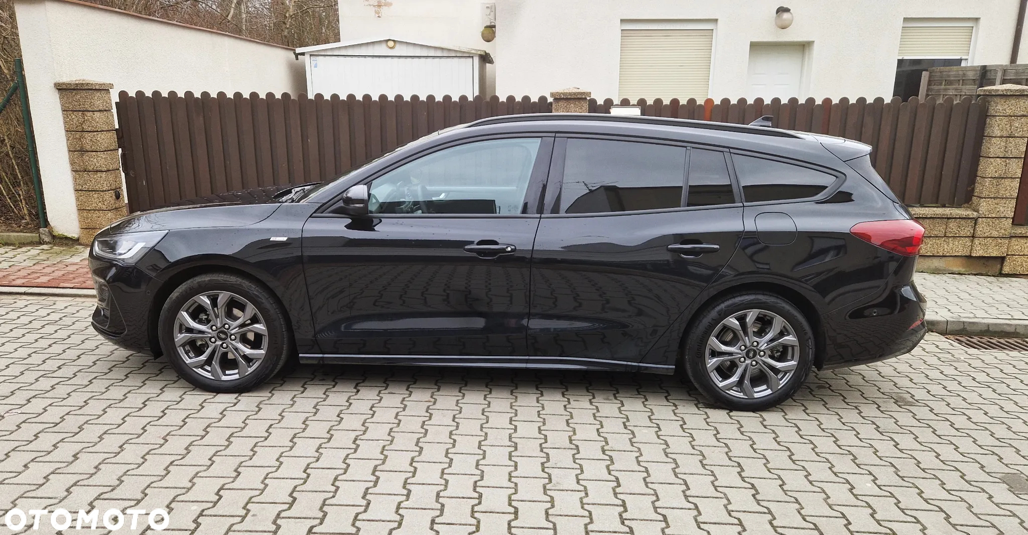 Ford Focus Turnier 1.0 EcoBoost Start-Stopp-System ST-LINE STYLE - 9