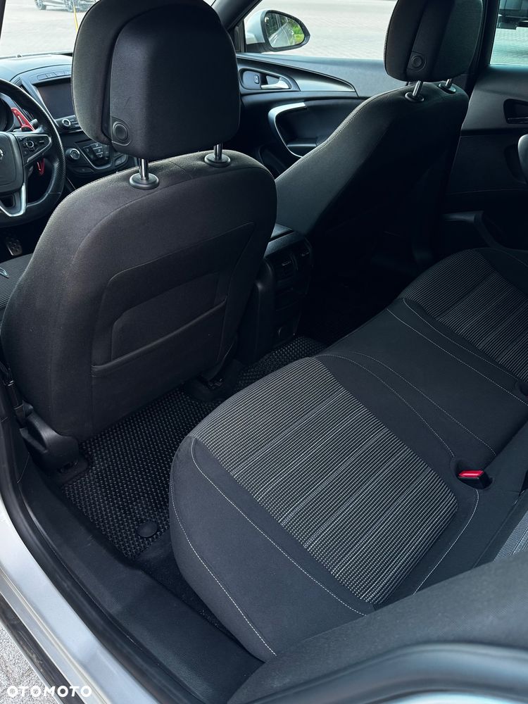 Opel Insignia - 12