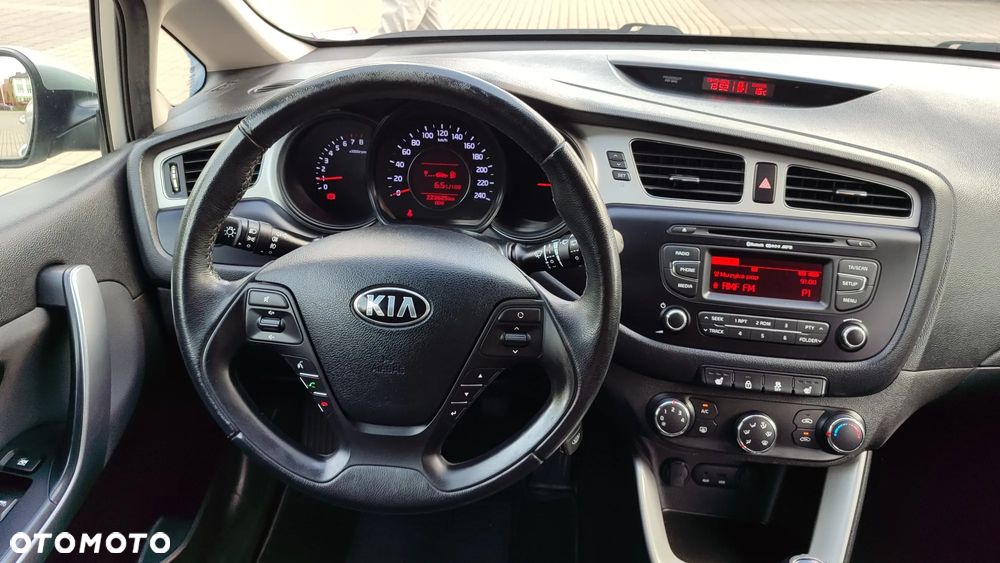 Kia Ceed 1.6 GDI SW Edition 7 - 19