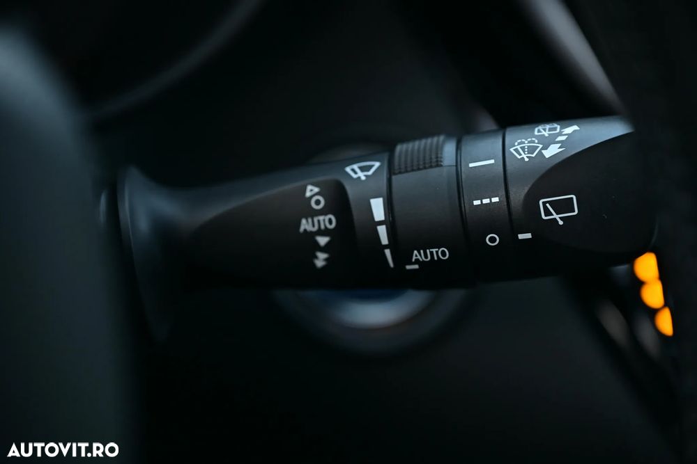 Toyota C-HR Hybrid Flow - 33