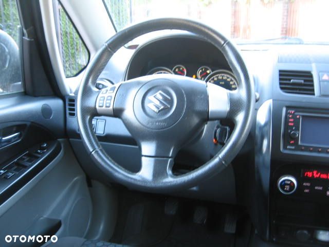 Suzuki SX4 1.6 Premium 2012 - 22
