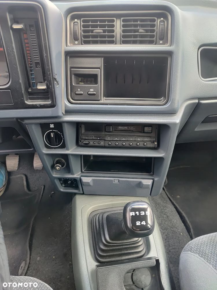 Ford Sierra 1.6 CLX - 27
