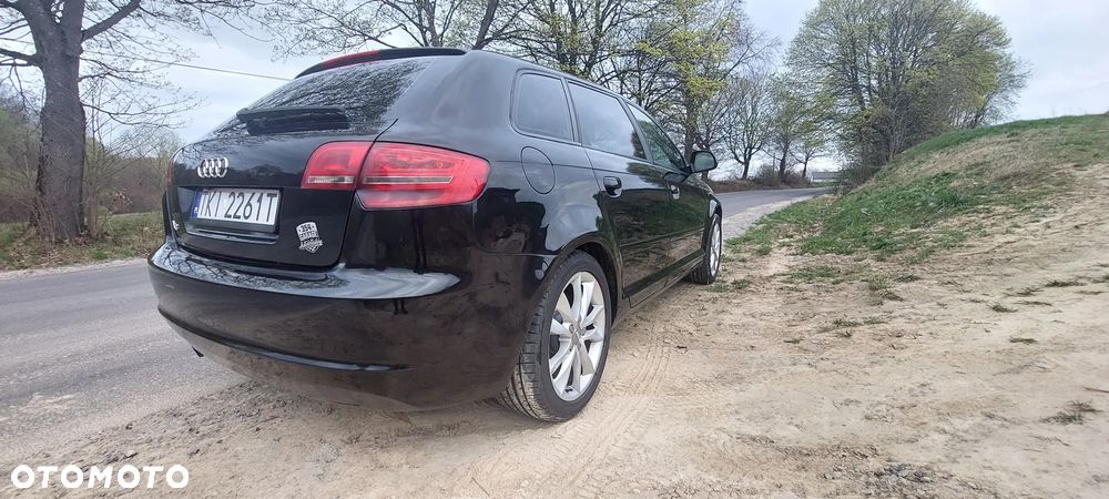 Audi A3 Sportback - 16