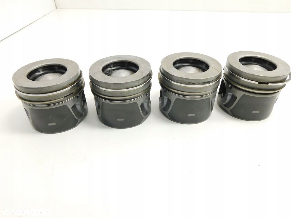 Tłok tłoki 2.0 HDI TDCI EURO 5 Ford Peugeot Citroen C5 III C4 II 508 5008 - 2