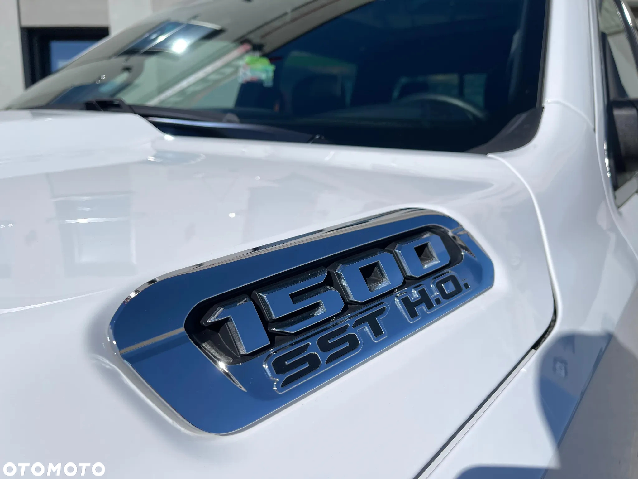 RAM 1500 ver-5-7-crew-cab-limited - 9