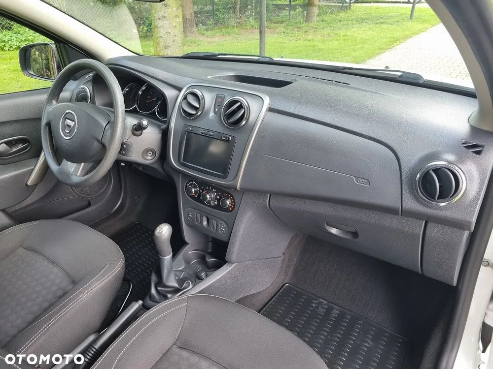 Dacia Sandero 1.2 16V 75 Laureate - 17