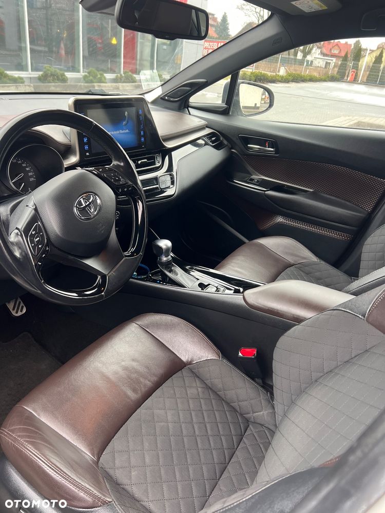 Toyota C-HR - 12