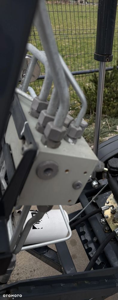 Paus Easy 18 WH-M Drabina Winda Dekarska mobilna aluminiowa TRANSPORTER DEKARSKO-BUDOWLANY w pełni Hydrauliczny 18 metrów. Obrotowy do okoła. 2018rok. Jak Nówka z salonu. praktycznie zerowy przebieg! Serwisy w Dekra do Końca. Sprowadzona z Komuny Norweskiej. Wielka Okazja. Sterowanie Hydrauliczne. Nowy model wózek jeździ od dołu dodatkowe ramię. Pojazd przyczepa lekka - 22